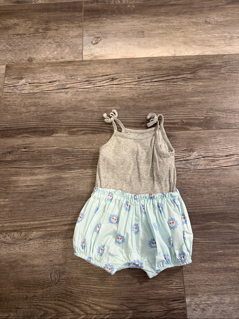 Gap Girls' Sleeveless Bodysuit Romper in Gray and Light Blue Floral